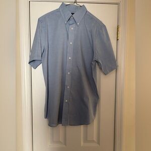 Short sleeved light blue croft&Barrow size M sports shirt